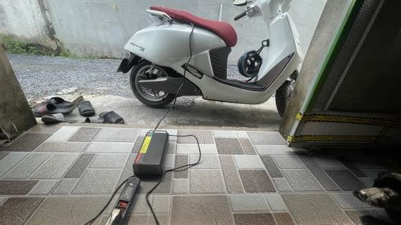 sạc xe điện tại nhà, xe điện, cấm xe xăng