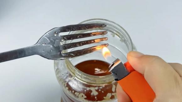 mẹo phân biệt mật ong thật giả, cách kiểm tra mật ong thật giả