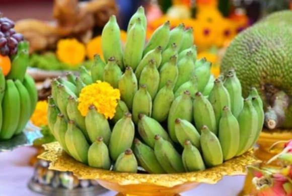 Ngày Rằm, chọn chuối thắp hương, thắp hương