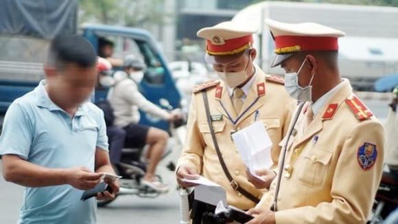 Chủ tịch xã, trưởng Công an xã