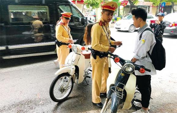 Học sinh, điều kiện được lái xe máy dưới 50cc, kỹ năng lái xe an toàn