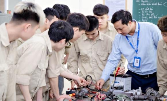xe xăng, Cấm xe xăng, sinh viên, ngành học, thất nghiệp