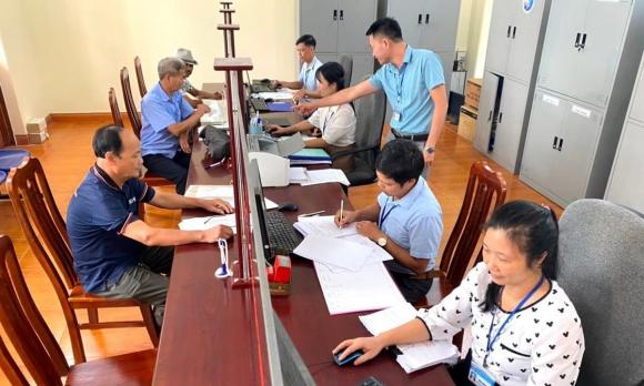 công chức cấp xã, sát hạch công chức, tinh giản biên chế