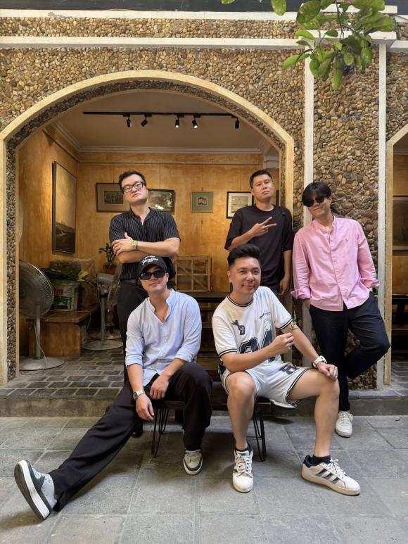 Sao Việt 9/8, tin sao việt mới nhất