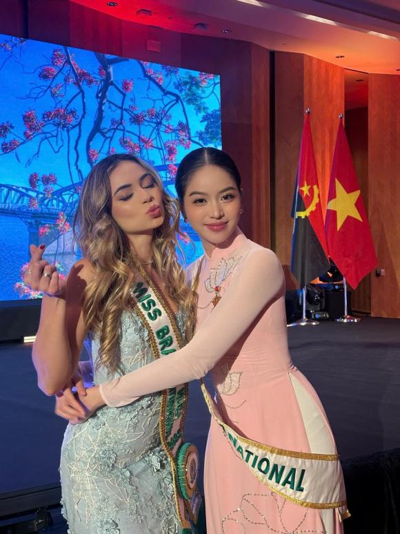Sao Việt 8/8, tin sao việt mới nhất