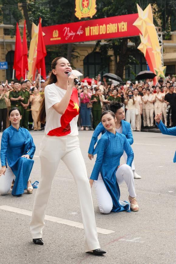Sao Việt 11/8, tin sao việt mới nhất