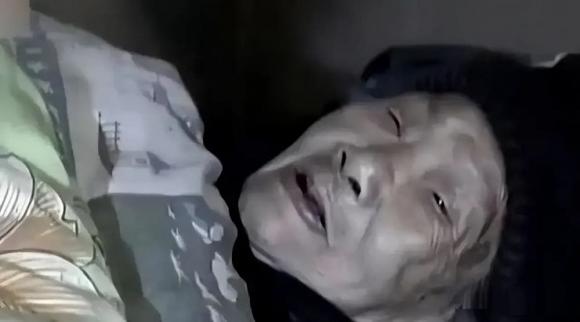 cụ bà sống lại sau khi bị đưa vào quan tài,  hồi sinh
