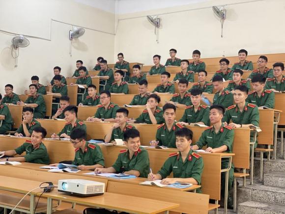 ngành được miễn 100% học phí năm 2025, ngành sư phạm