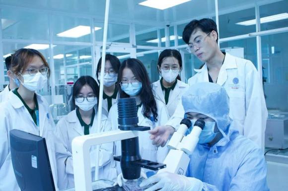 Ngành học có thu nhập tiền tỷ ở Việt Nam, ngành Công nghệ sinh học