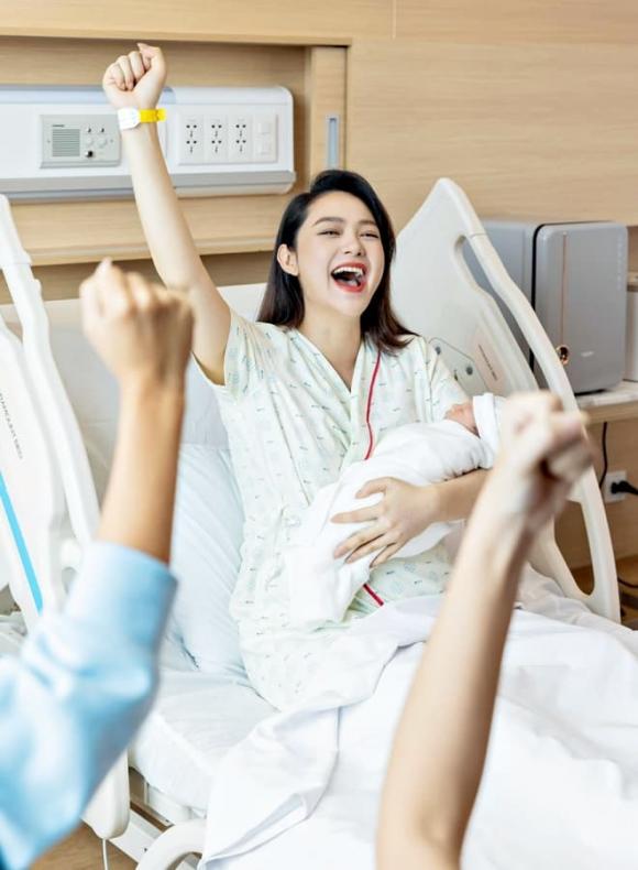 sao Việt sinh con ở bệnh viện nào, sao nữ Việt sinh con