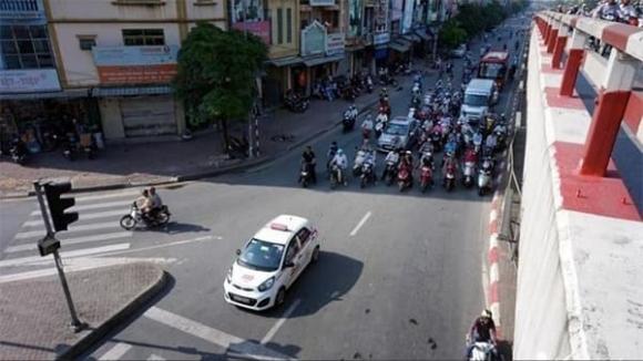 Dừng đèn đỏ trong bóng râm, Nghị định 168, Vi phạm giao thông