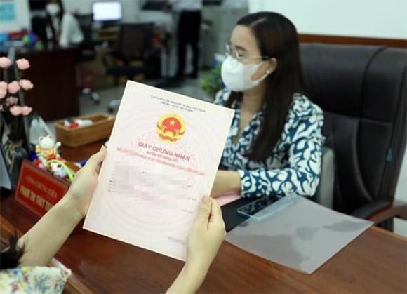 Luật Đất đai 2024, sổ đỏ mẫu mới, quy định đổi sổ đỏ mẫu mới