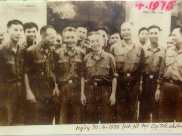 ca sĩ Chi Pu, sao Việt