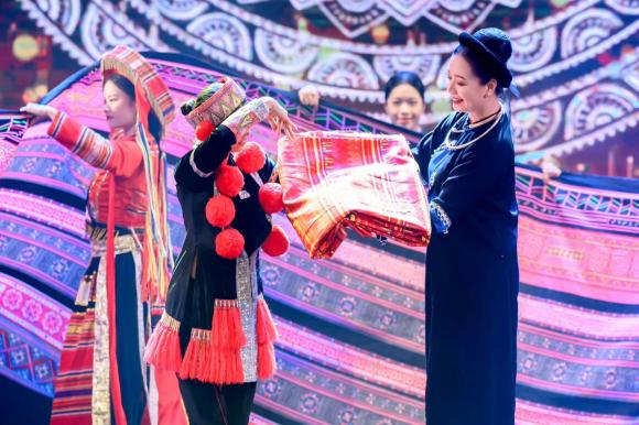 Sao Việt 12/8, tin sao việt mới nhất