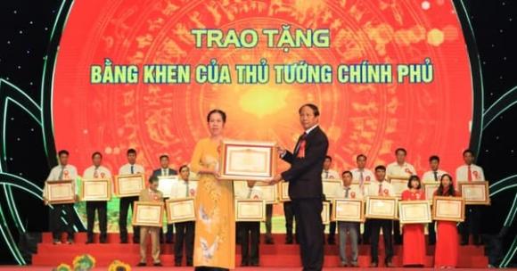 Tiền thưởng công chức, bằng khen của thủ tướng chính phủ, nghị định 152