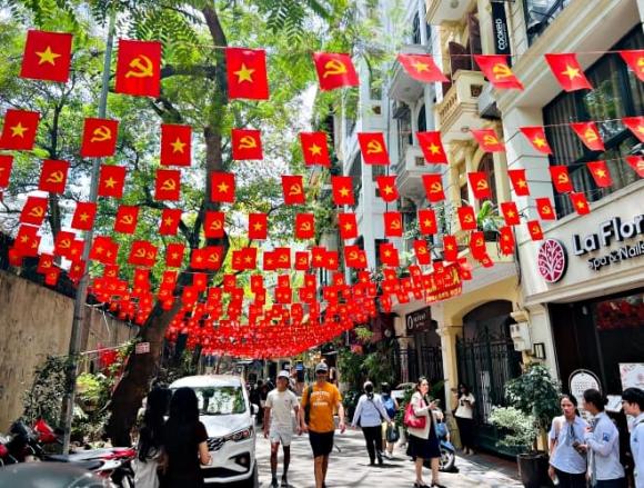 ngày Quốc khánh 2/9, 5 ngõ ẩm thực nổi tiếng nhất Hà Nội, Ngõ Tràng Tiền, Ngõ Hòe Nhai, Ngõ Đồng Xuân, Ngõ Cấm Chỉ, Ngõ Ấu Triệu
