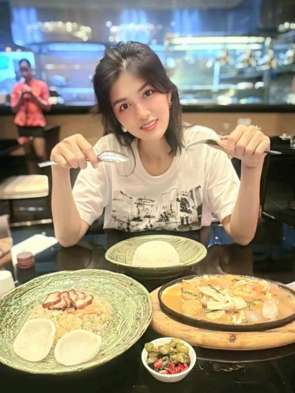 Hoa hậu Oanh Yến, sao Việt