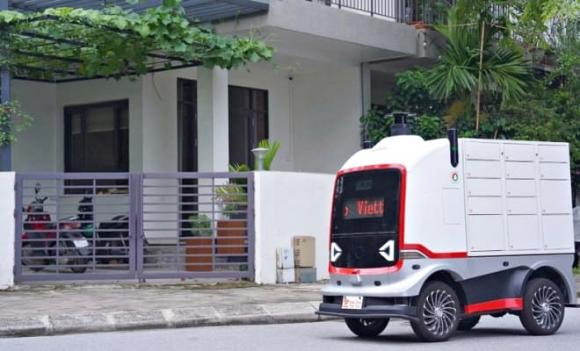 Viettel, robot giao hàng tự động