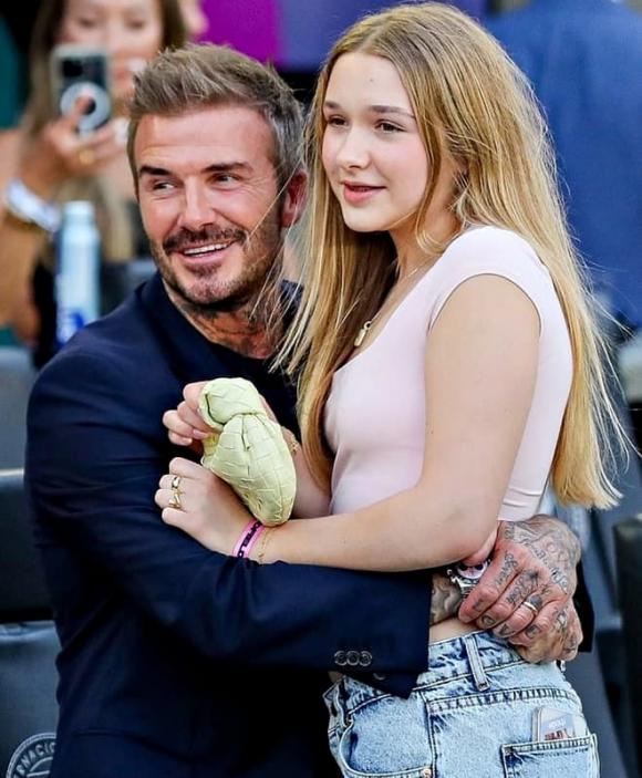 bé Michelin, Harper Beckham, con gái David Beckham, Victoria Beckham, nhan sắc của Harper Beckham