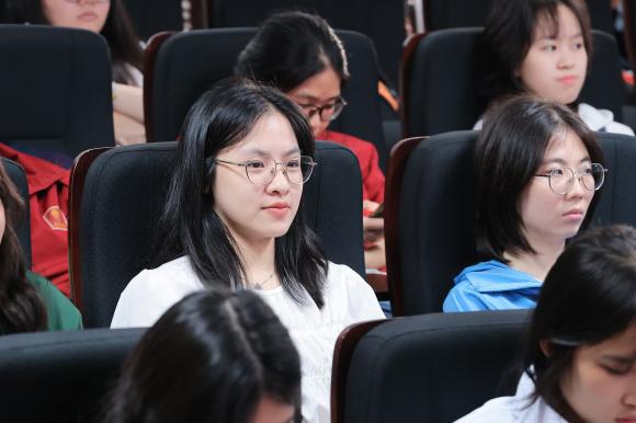 Ngôn ngữ Anh, Ngôn ngữ Trung, Ngôn ngữ Nhật và Ngôn ngữ Hàn, ngành học