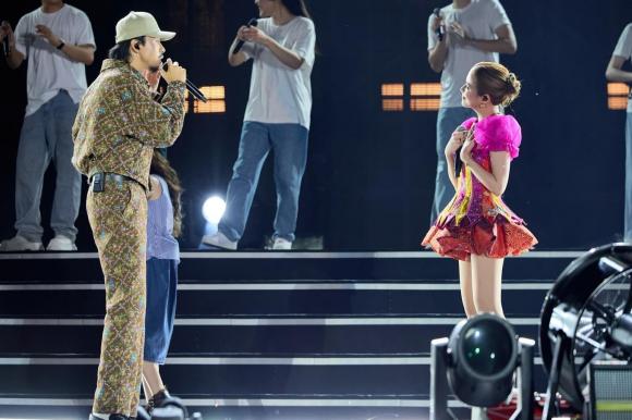 ca sĩ Hoàng Thùy Linh, rapper Đen Vâu, sao Việt