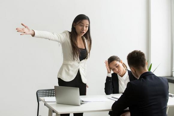 sa thải, nhân viên dễ bị sa thải