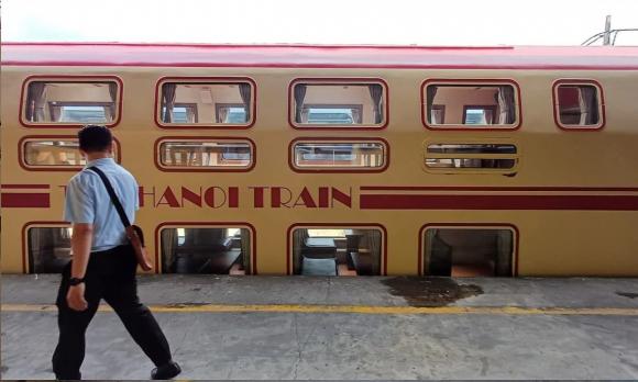 Tàu 2 tầng đầu tiên tại Hà Nội, The Hanoi Train