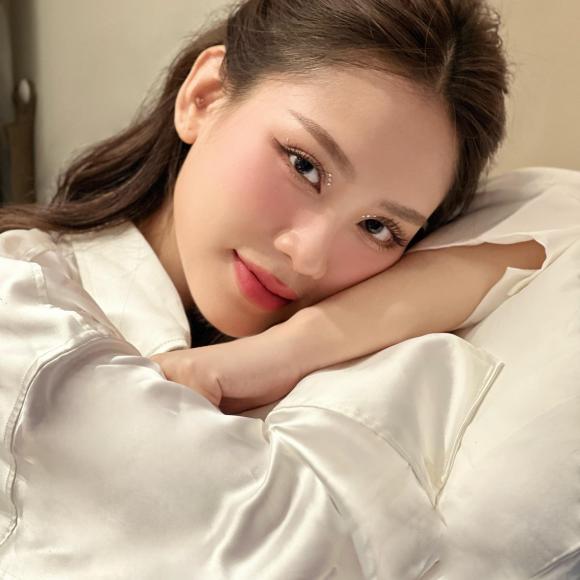 á hậu Phương Anh, diễn viên Midu, hoa hậu Ngân Anh, ca sĩ Tân Nhàn, hoa hậu Lương Thùy Linh, ca sĩ Mỹ Tâm