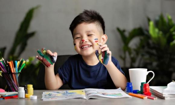 trẻ thông minh khó nuôi, biểu hiện trẻ thông minh