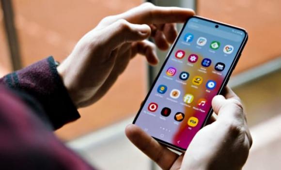 lừa đảo, ứng dụng độc hại, tài khoản ngân hàng