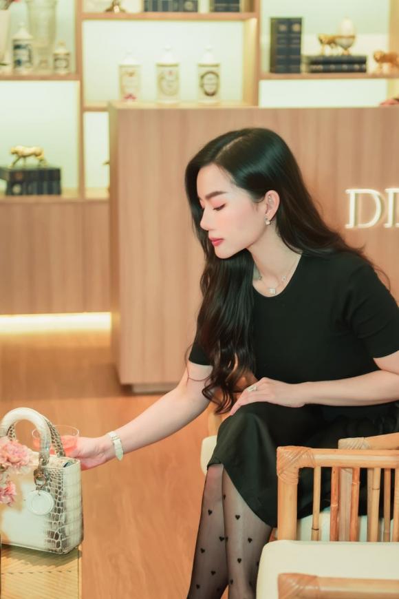 Angel Phạm, Thần Thái Thanh Lịch, Dior
