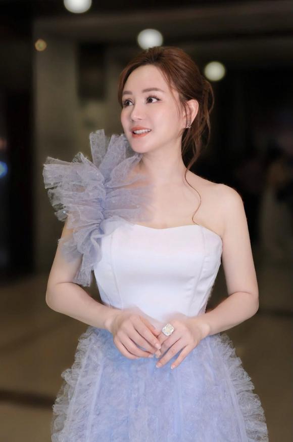 Sao Việt 21/8, tin sao việt mới nhất