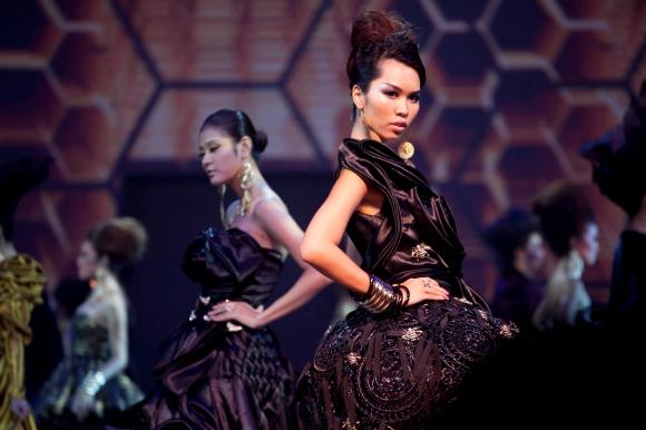 Sao Việt 20/8, tin sao việt mới nhất