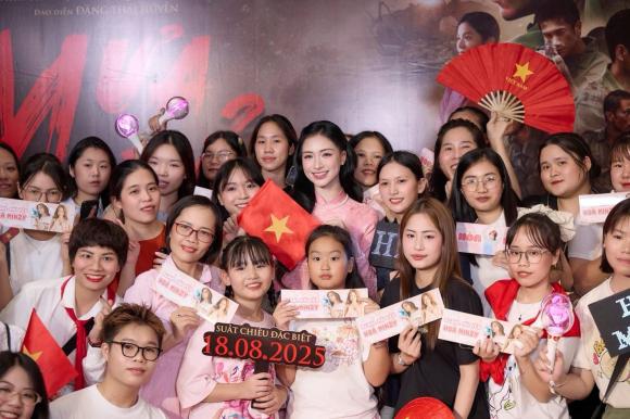 Sao Việt 20/8, tin sao việt mới nhất