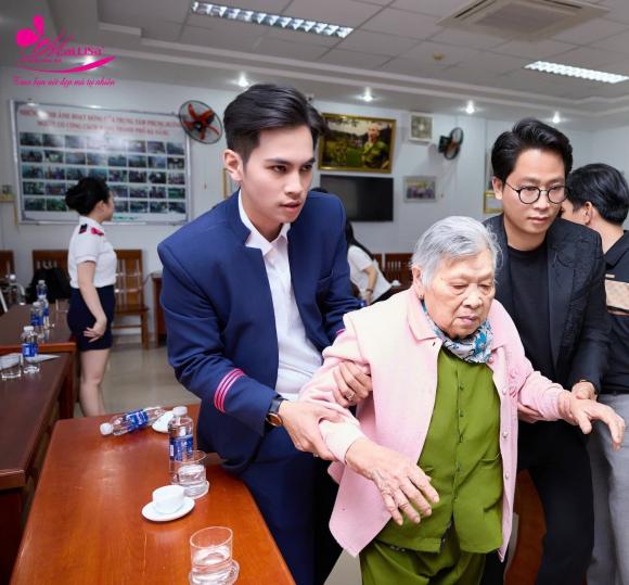 u5-ngoisaovn-w1600-h1487 0 u5-ngoisaovn-w1600-h1487 0