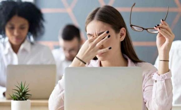 Ung thư, dấu hiệu ung thư, bất thường ở mắt
