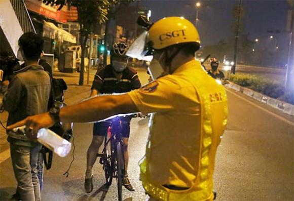 Nghị định 168, vi phạm nồng độ cồn, đi xe đạp có bị thổi nồng độ cồn không