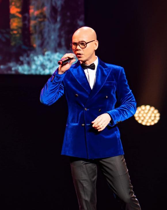 ca sĩ Phan Đinh Tùng, sao Việt