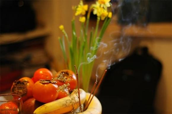 mùng 1, thắp hương mùng 1, mùng 1 tháng 7 âm lịch, giờ đẹp thắp hương mùng 1