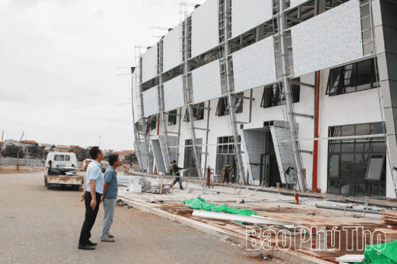 Khu văn hóa - thể thao Vĩnh Yên, sân vận động Vĩnh Yên