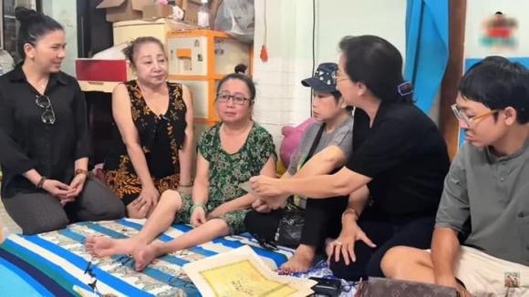 Phi Phụng, Phương Dung, Thái Thanh Hằng, sao Việt
