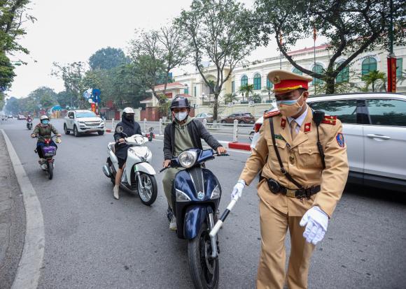 Nghị định 168, mức phạt chạy xe máy trên vỉa hè