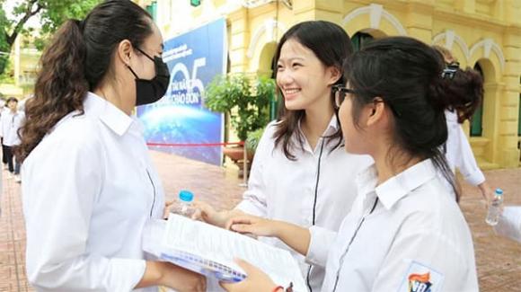 Tuyển sinh đại học 2025, điểm chuẩn đại học