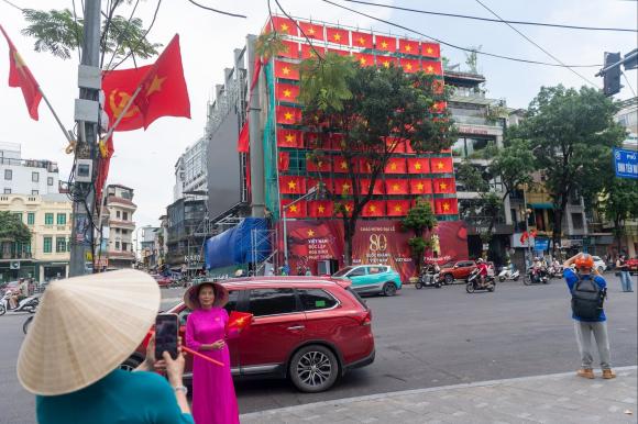 Hàm cá mập, Quốc khánh, kiến thức