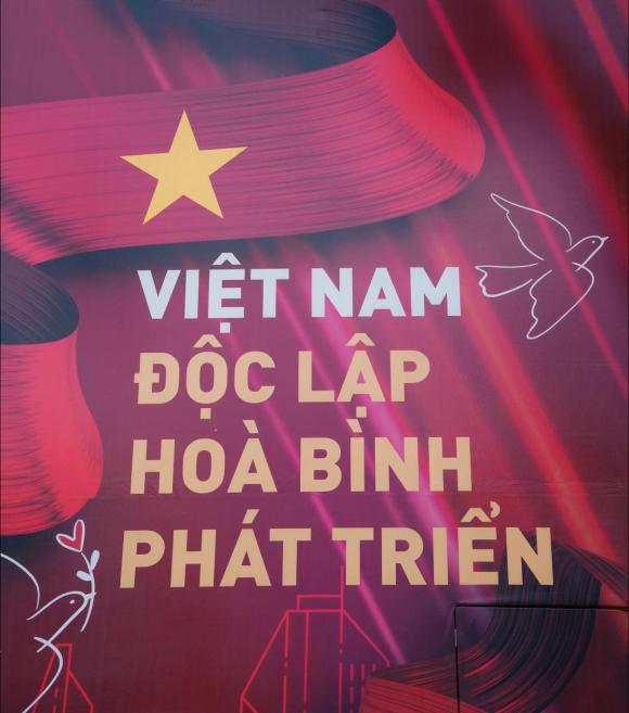 Hàm cá mập, Quốc khánh, kiến thức