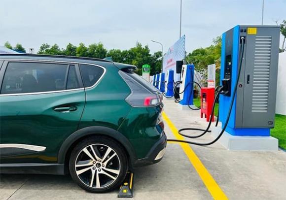 xe điện VinFast, V-Green, Sạc xe VinFast
