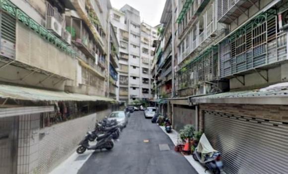 người nghèo, mua nhà, kiểu nhà hao tài tốn lộc
