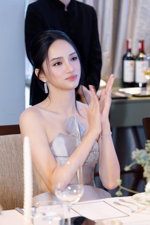 Sao Việt 28/8, tin sao việt mới nhất