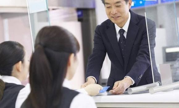 vì sao nhân viên ngân hàng không gửi tiền, gửi tiền tiết kiệm