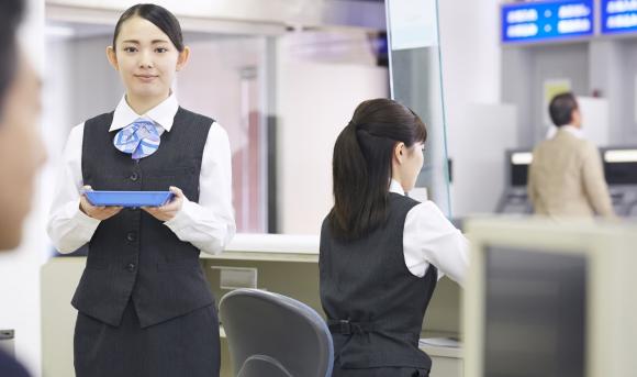 vì sao nhân viên ngân hàng không gửi tiền, gửi tiền tiết kiệm